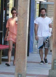 Alessandra Ambrosio is spotted out and about in Malibu on June 17th 2009 2