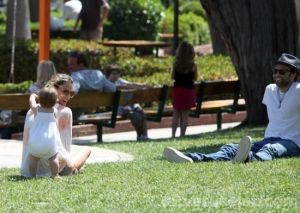 Alessandra Ambrosio with her fiance Jamie and her daughter Anja walking at Malibu beach on July 16th 2009 3