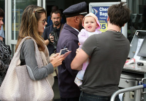 Alessandra Ambrosio spotted with her daughter Anja Louise and fiance Jamie Maur at LAX airport on June 2nd 2009 5