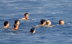 Madonna and Jesus Luz picture while swimming together in the ocean on August 17th 2009 4