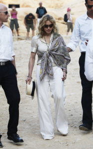 Madonna photo during her visit to the historical site of Petra in Jordan on September 3rd 2009 5