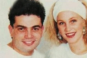 Amr Diab photo with his ex wife 2