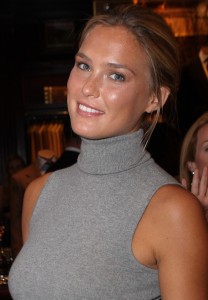 Bar Refaeli attends the Nacho Figueras celebration of Ralph Laurens Iconic Polo Shirt for Fashions Night weaing a mini cute gray dress on September 10th 2009 in New York 3