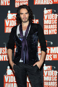 Russell Brand arrives at the 2009 MTV Video Music Awards at Radio City Music Hall on September 13th 2009 in New York City