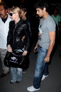 Madonna and Jesus Luz spotted together out for dinner at Nellos restaurant on Madison Avenue in New York on September 15th 2009 10