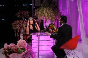 Haifa Wehbe photo during the live talk show Il Maesto on LBC lebanon TV channel on September 17th 2009 with Neshan 4