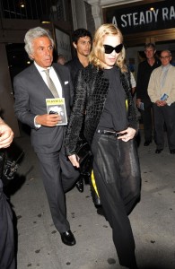 Jesus Luz photo with Madonna as they arrive at the Broadway Theatre in New York on September 16th 2009 8