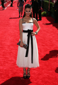 Jessica Lowndes arrives at the 61st Primetime Emmy Awards held at the Nokia Theatre on September 20th 2009 in Los Angeles