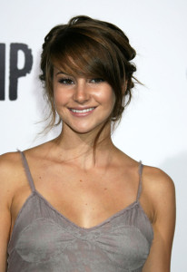 Shailene Woodley arrives at the premiere of Whip It on September 29th 2009 in Los Angeles