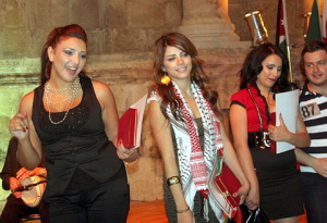 Diaa Al Tayyeb with Diala Odah during the Star Academy concert as part of the yearly Shabib Festival 2009