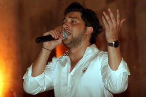 Adnan picture at the Star Academy concert as part of the yearly Shabib Festival 2009 in Amman Jordan 1