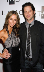 Jennifer Love Hewitt and Jamie Kennedy attended the 4th Anniversary of Tao Nightclub in Las Vegas on October 3rd 2009 1