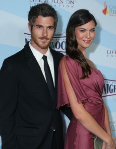 Dave Annable and his girlfriend Odette Yustman attend the Life Rolls on Foundation sixth annual Night by the Ocean gala at Hollywood Kodak Theatre on October 4th 2009 2