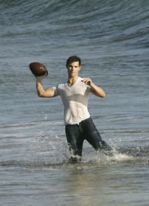 Taylor Lautner spotted during a magazine photoshoot on a Malibu beach on October 8th 2009 19