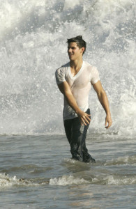 Taylor Lautner spotted during a magazine photoshoot on a Malibu beach on October 8th 2009 4