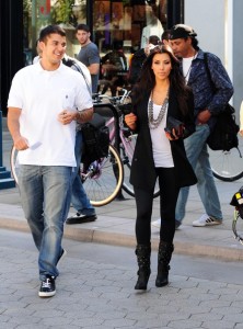 Kim Kardashian seen shopping with her brother Robert Kardashian Jr in Santa Monica on October 9th 2009 2