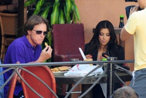 Kim Kardashian spotted eating lunch with Bruce Jenner in Santa Monica on October 9th 2009 3