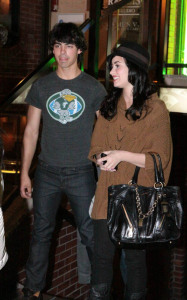 Joe Jonas and Demi Lovato spotted having dinner at Yamato Steakhouse in Yorkville Toronto Canada on October 5th 2009 2