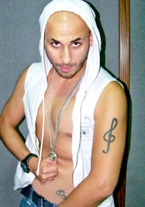 Mohamad Qwaider new photos of September 2009 showing his new tattoo 1