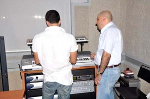 saed ramadan photo while recording his new song at the studio 8