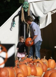 Larry Birkhead and his daughter Dannielynn Smith spotted at the Mr Bones Pumpkin Patch in West Hollywood on October 11th 2009 25