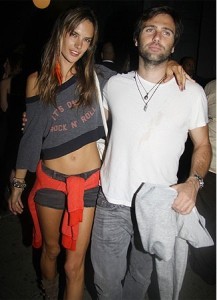 Alessandra Ambrosio spotted arriving with her husband  Jamie Mazur at a night club in new york on september 14th 2009 1