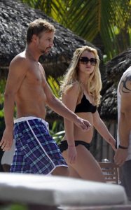 Britney Spears seen wearing a black bikini at the beach while on vacation in Mexico on October 18th 2009 4