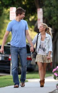 Ashley Tisdale with her boyfriend Scott Speer shopping at Cinema Secrets Halloween Headquarters store in Toluca Lake on October 24th 2009 7