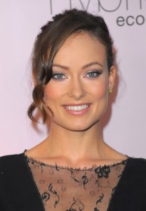 Olivia Wilde arrives to the 20th Anniversary Environmental Media Awards held on the backlot at Paramount Studios on October 25th 2009 in Los Angeles 1