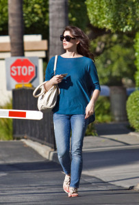 Ashley Greene spotted walking inside Paramount Studios on October 26th 2009 3