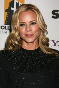 Maria Bello arrives at the 13th Annual Hollywood Awards Gala Ceremony at the Beverly Hilton Hotel on October 26th 2009 4