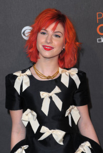 Hayley Williams arrives at the Peoples Choice Awards 2010 held at Nokia Theatre on January 6th 2010 in Los Angeles 5