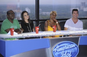 Photo of Mary J Blige as a judge in American Idol 2010