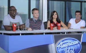 Photo of Neil Patrick Harris as a judge in American Idol 2010