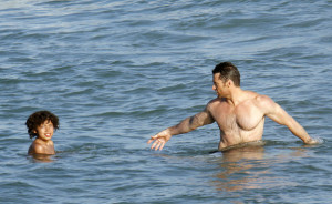 Hugh Jackman spotted swimming at the beach with his kids in Brazil on January 12th 2010 7