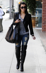 Kim Kardashian was spotted at the Beverly Hills Nail Design in California on January 12th 2010 6