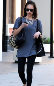 Jessica Alba spotted in Los Angeles on January 11th 2010 while checking her cell phone