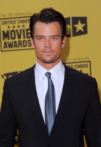 Josh Duhamel attends the 15th annual Critics Choice Movie Awards held at the Hollywood Palladium on January 15th 2010 in California 3