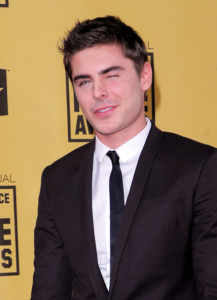 Zac Efron arrives at the 15th annual Critics Choice Movie Awards held at the Hollywood Palladium on January 15th 2010 in California 3