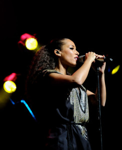 Alicia Keys photo on stage from her performance at the Royal Theater on January 18th 2010 in Madrid 3