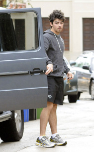 Joe Jonas photo as he arrives at his house on January 19th 2010 in Los Feliz 5