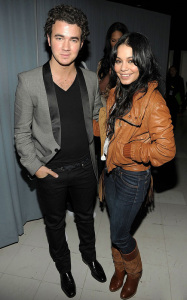 Kevin Jonas and Vanessa Hudgens pose backstage during the Hope For Haiti Now held at CBS Television City January 22nd 2010 in Los Angeles 2