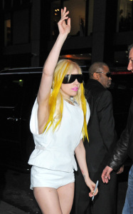 Lady GaGa spotted around fans wearing a yellow wig on January 21st 2010 in New York City 3