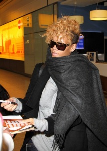 Rihanna spotted on January 22nd 2010 arriving at Heathrow Airport in London 3