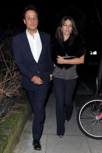 Elizabeth Hurley and husband Arun Nayar arrive back home on January 26th 2010 after having dinner at Cipriani restaurant in London 3