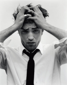 Robert Pattinson black and white photo shoot of December 2009 issue of Vanity Fair Magazine 4