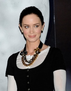 Emily Blunt attends the Wolfman movie Photocall on February 4th 2010 in Madrid 3