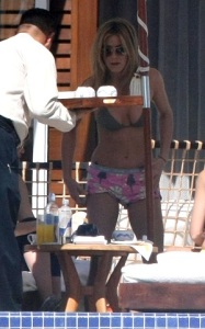 Jennifer Aniston spotted at the pool side with friends during her 41st birthday on February 5th 2010 in Cabo San Lucas Mexico 12