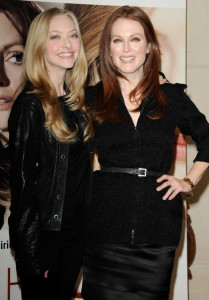 Amanda Seyfried and Julianne Moore at the photocall for the movie Chloe at Hotel George V on February 8th 2010 in Paris France 2