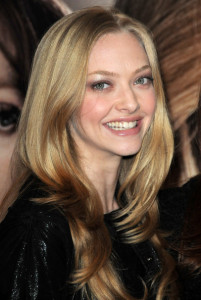 Amanda Seyfried attends the photocall for the movie Chloe at Hotel George V on February 8th 2010 in France 3